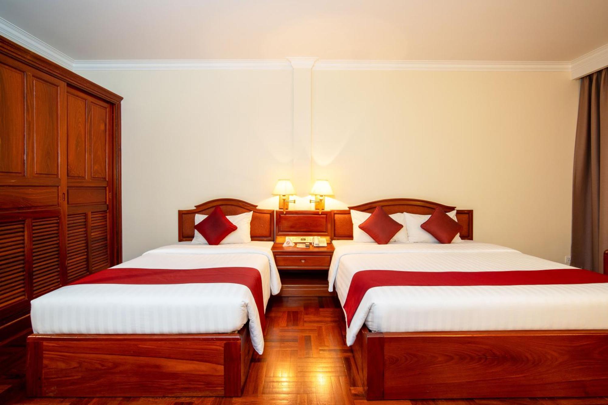Khemara Angkor & 4* Siem Reap