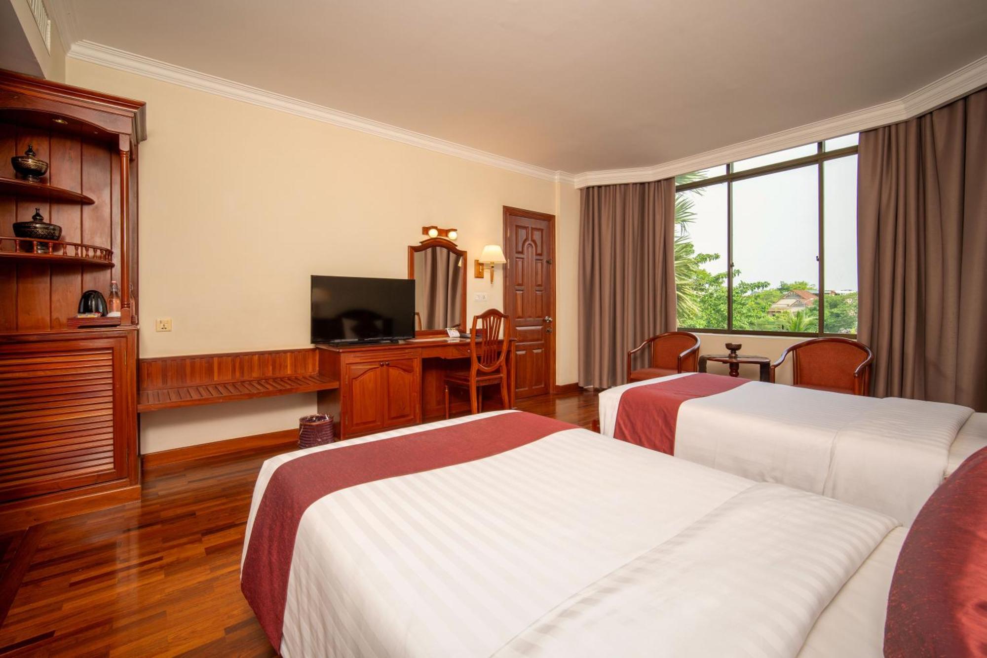 Khemara Angkor & 4* Siem Reap