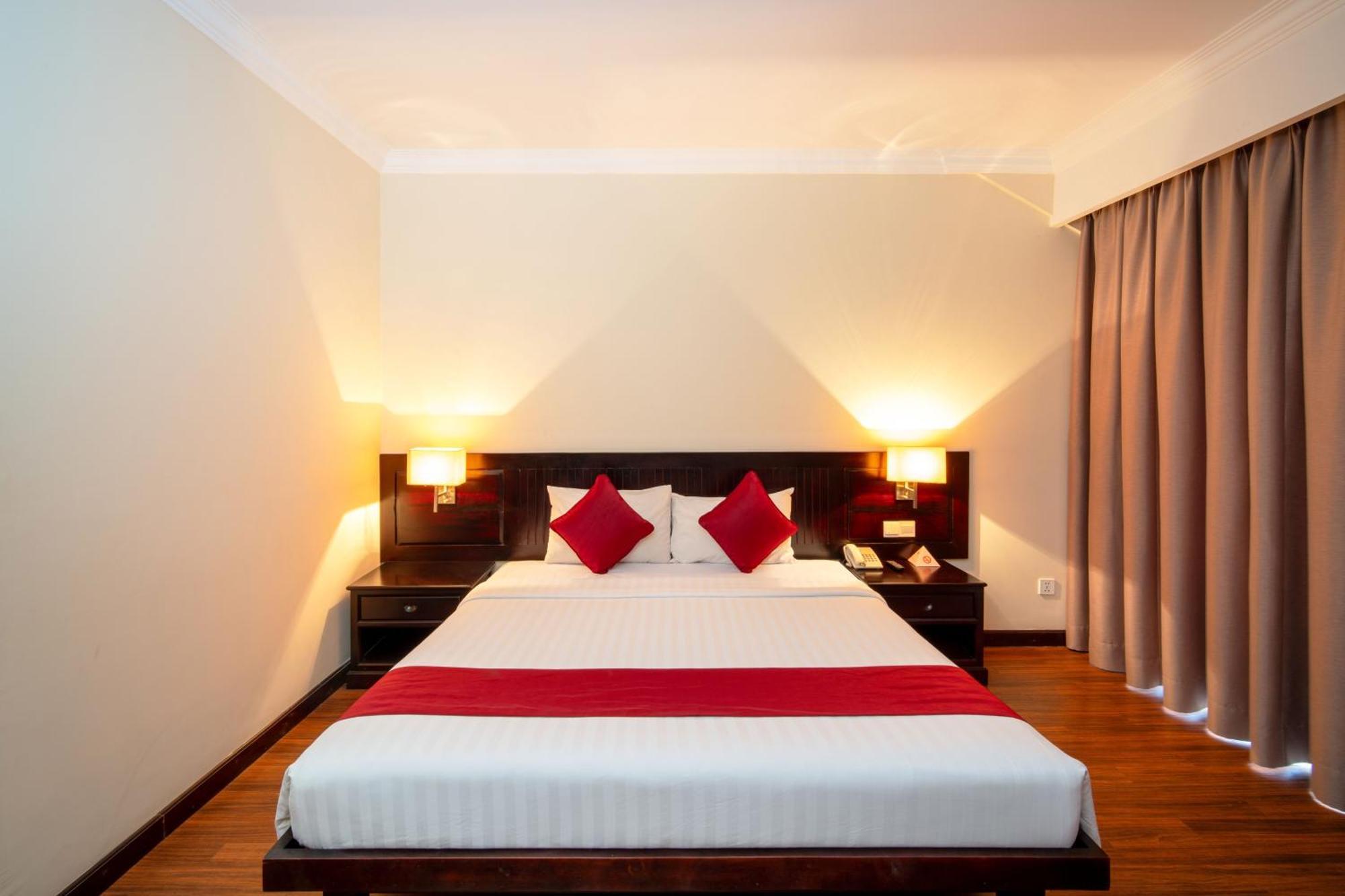 Khemara Angkor & Hotel 4*