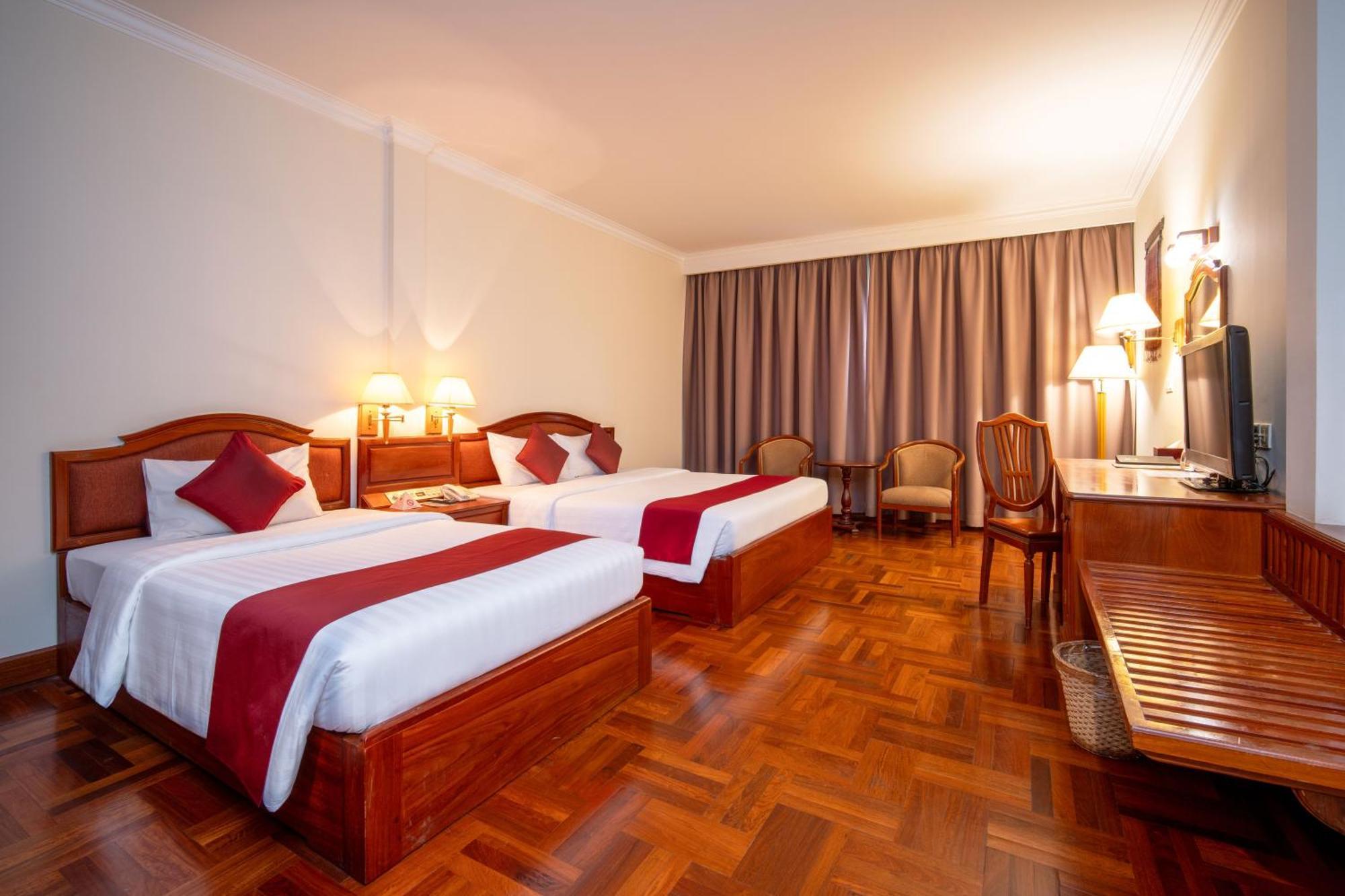 Khemara Angkor & Hotel 4*
