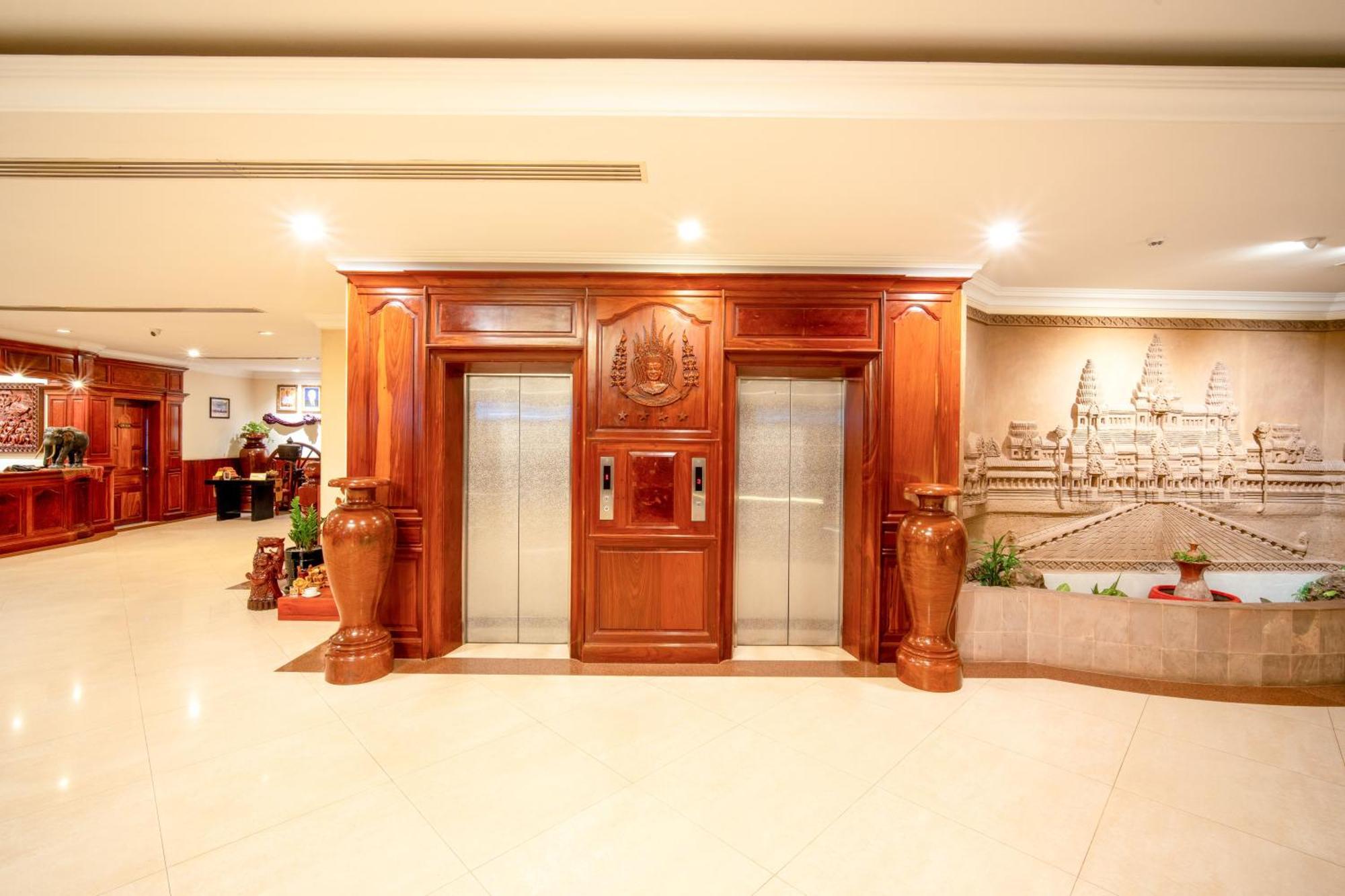 Khemara Angkor & 4* Siem Reap